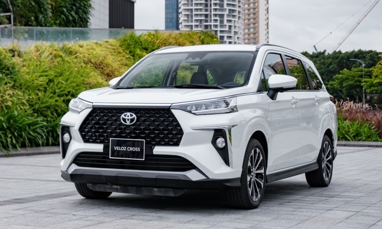 Bảng giá xe Toyota Veloz Cross mới nhất tháng 7/2023: Giá lăn bánh và thông số kĩ thuật kèm ưu đãi