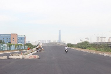 Cuối tháng 7/2023, sẽ thông xe 2,7km đường song hành cao tốc TP HCM - Long Thành