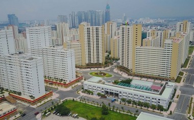Tin bất động sản ngày 26/7: TP HCM có chủ trương bán đấu giá gần 5.000 căn hộ, nền đất