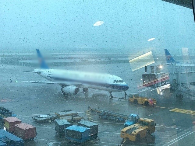 Cục Hàng không Việt Nam: Hạn chế tình trạng máy bay chờ tại khu vực sân bay khi có thời tiết bất lợi