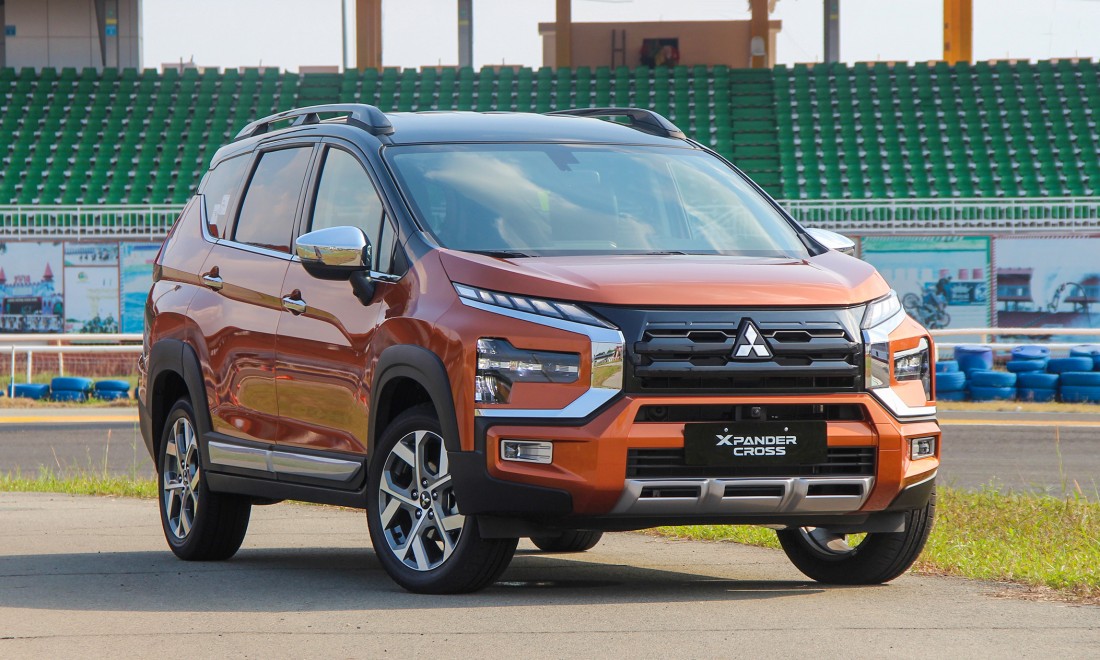 Bảng giá xe Mitsubishi Xpander Cross mới nhất tháng 8/2023: Giá lăn bánh và thông số kĩ thuật kèm ưu đãi