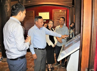 Phó Bí thư Thành ủy Nguyễn Văn Phong động viên các đơn vị tham dự Tuần lễ thiết kế Việt Nam - VietNam Design Week 2023