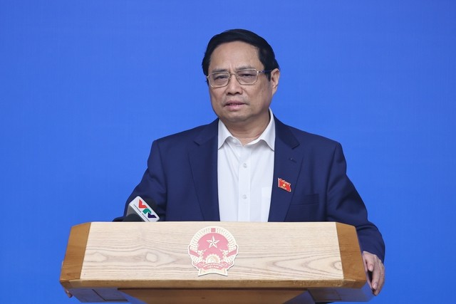 Thủ tướng Phạm Minh Chính phê bình các bộ, cơ quan, địa phương có tỉ lệ giải ngân thấp và chưa phân bổ hết kế hoạch vốn đầu tư công - Ảnh: VGP/Nhật Bắc