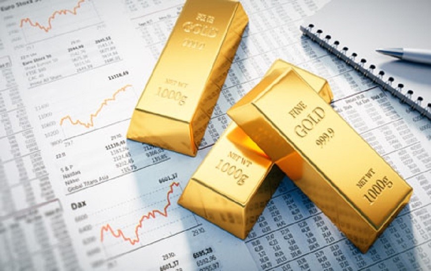 Giá vàng liên tục biến động lạ, nên mua vào hay bán ra đầu năm 2024?