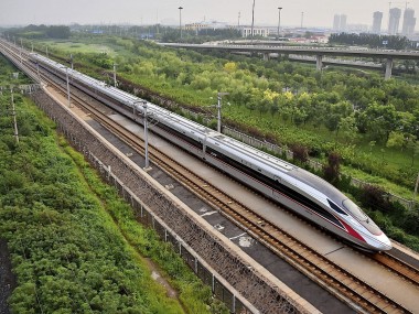 Dự kiến vận hành đường sắt tốc độ cao trục Bắc - Nam cần 13.880 người để vận hành