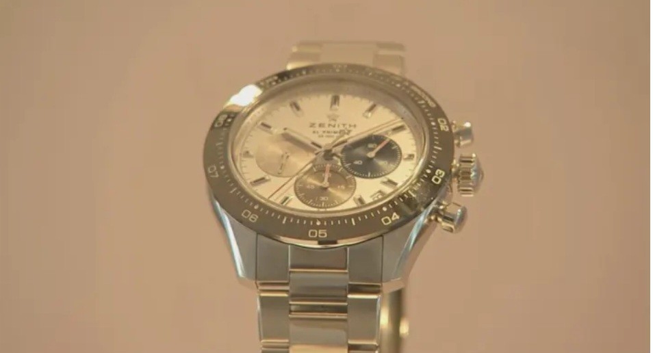 Một chiếc đồng hồ xa xỉ Zenith tại Tuần lễ Đồng hồ 2024 ở Miami. CNBC