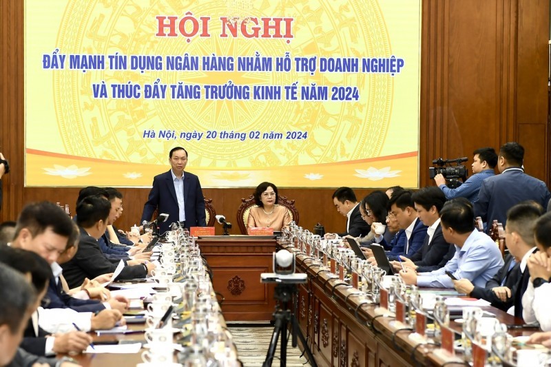 Sáng 20/02/2024, Ngân hàng Nhà nước Việt Nam (NHNN) tổ chức Hội nghị trực tuyến toàn ngành về đẩy mạnh tín dụng ngân hàng năm 2024 trong bối cảnh tín dụng tháng đầu tiên của năm giảm 0,6% so với cuối năm ngoái.