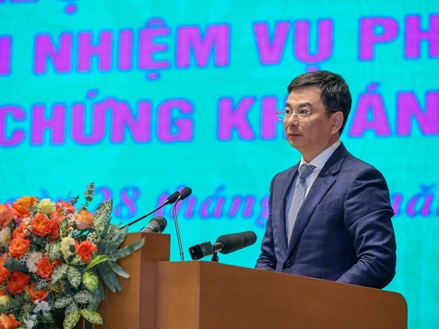 Phó Thống đốc NHNN Việt Nam Phạm Thanh Hà trình bày tham luận tại Hội nghi - Ảnh: VGP/Nhật Bắc
