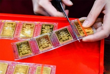 Giá vàng vượt đỉnh 79 triệu đồng/lượng
