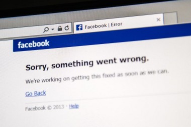 Hé lộ nguyên nhân bất ngờ khiến Facebook 'sụp đổ' và mất trắng cả trăm triệu USD