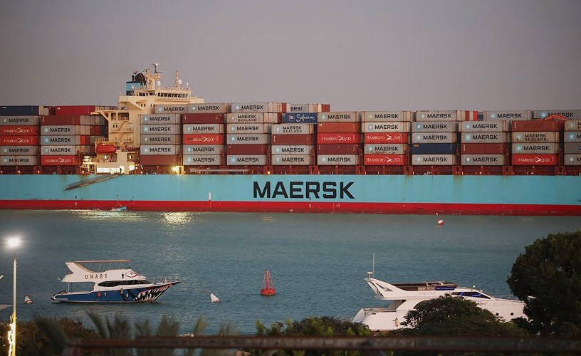 Jefferies đã nâng dự báo lợi nhuận EBITDA năm 2024 của Maersk thêm 57% lên 9,3 tỷ USD, tăng thêm hơn 80% lợi nhuận cho Hapag Lloyd lên 4,3 tỷ USD và tăng thêm 50% cho ZIM lên 0,9 tỷ USD.