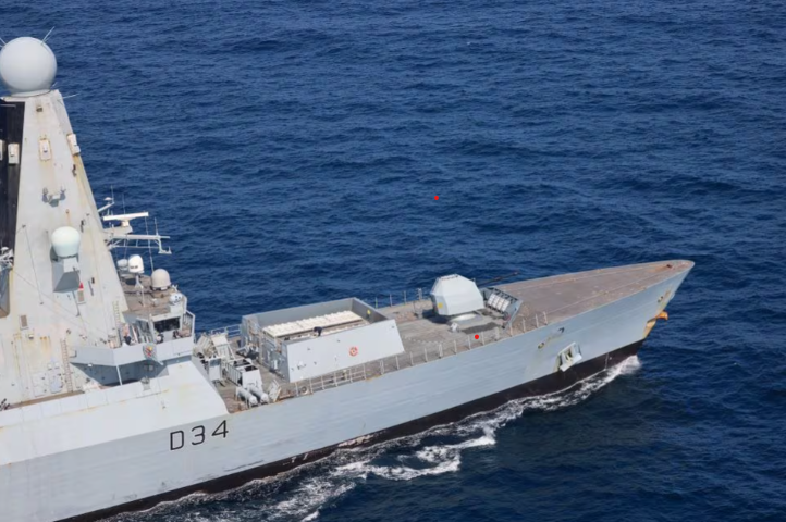 Tàu HMS Richmond bắn tên lửa bắn hạ máy bay không người lái của Houthi đang hướng về phía tàu, trên Biển Đỏ, ngày 9 tháng 3 năm 2024