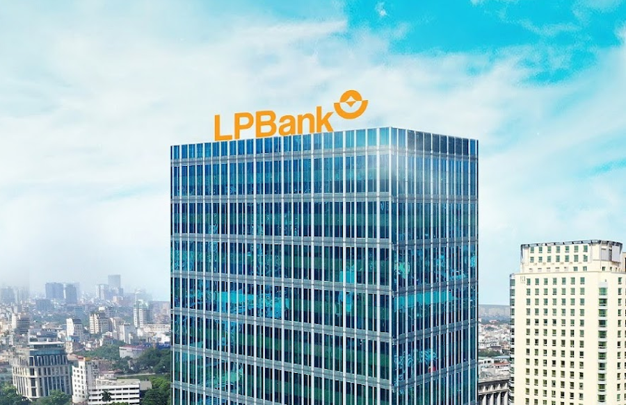 Hai lãnh đạo LPBank (LPB) đăng ký bán gần 1,2 triệu cổ phiếu