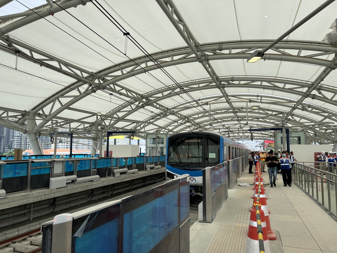 Vận hành 7 đoàn tàu tuyến metro số 1 (Bến Thành - Suối Tiên) phục vụ người dân từ ngày 1/7