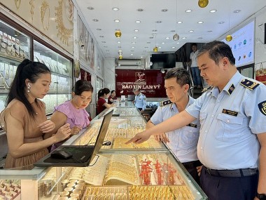 Hà Nội: Đồng loạt kiểm tra 3 cửa hàng kinh doanh vàng
