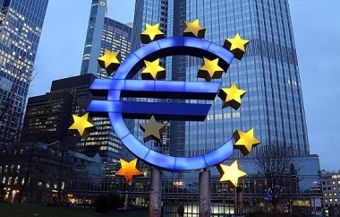 Ngân hàng Trung ương châu Âu (ECB) giữ nguyên lãi suất ở mức 4% cao kỷ lục