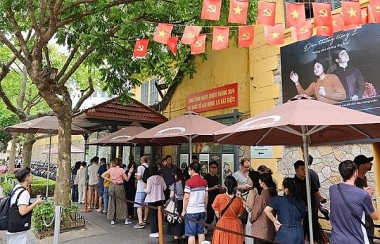Hà Nội, TP HCM ước đạt hàng nghìn tỷ đồng từ du lịch dịp nghỉ lễ 30/4-1/5