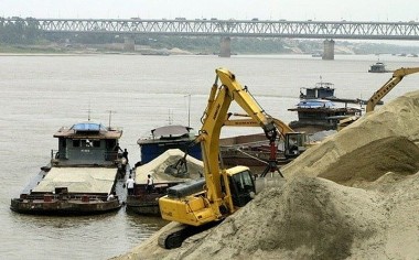 Hà Nội báo cáo Thủ tướng vụ 3 mỏ cát trúng đấu giá gần 1.700 tỷ đồng 'không đủ điều kiện cấp phép'
