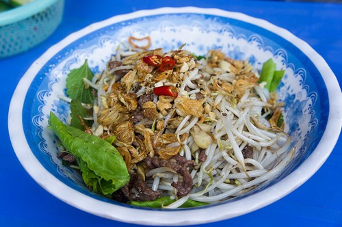 Phở trộn, nộm và gỏi gà của Việt Nam lọt top 100 món trộn ngon nhất thế giới