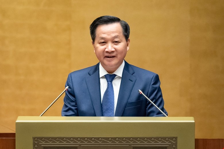 Phó Thủ tướng Chính phủ Lê Minh Khái báo cáo tại Quốc hội