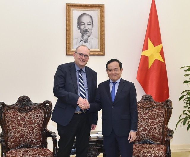 Phó Thủ tướng Trần Lưu Quang tiếp Giám đốc vận hành của Tập đoàn LEGO Carsten Rasmussen đang có chuyến thăm làm việc tại Việt Nam - Ảnh: VGP/Hải Minh