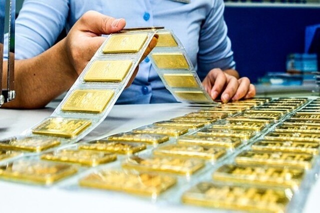 Ngân hàng Nhà nước đề nghị Bộ Công an phối hợp xử lý hành vi đầu cơ, thuê người xếp hàng mua gom vàng để đẩy giá