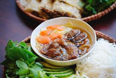 Bún chả, cơm tấm sườn, nem lụi, thịt kho tàu của Việt Nam lọt top những món thịt ngon nhất thế giới