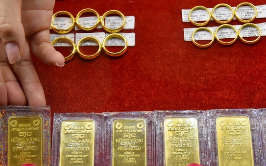 Giá vàng SJC ngày 8/7 tiếp tục đi ngang, vàng nhẫn trụ trên mốc 76,6 triệu đồng/lượng