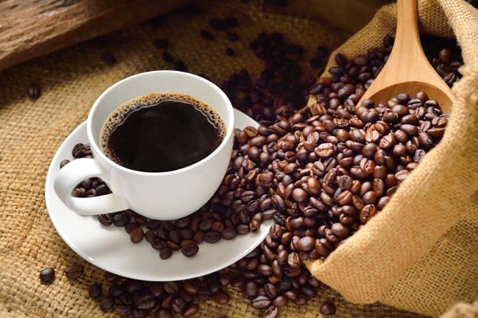 Giá cà phê giảm mạnh trước áp lực của tỷ giá