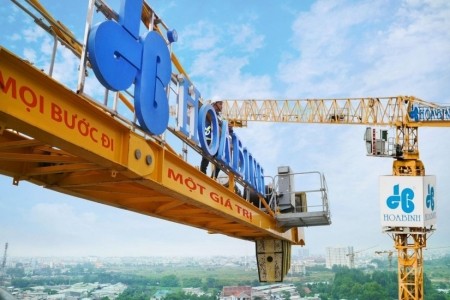 Xây dựng Hòa Bình (HBC) miễn nhiệm một Phó tổng giám đốc 8x có 17 năm gắn bó