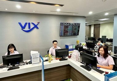 Chủ tịch Chứng khoán VIX từ nhiệm