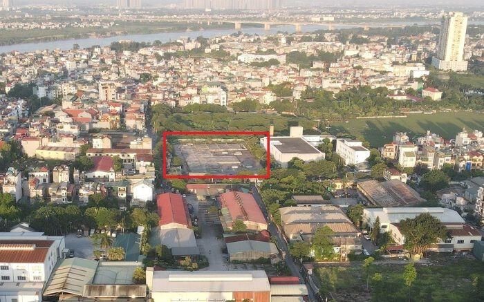 Dự án nhà ở xã hội tại số 4-6-8 ngõ 321 phố Vĩnh Hưng, P.Thanh Trì đã thi công xong phần móng, đang tạm dừng hơn 1 năm nay. Ảnh: Doanh nhân Việt Nam