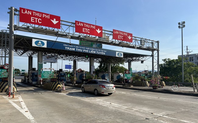Hệ thống ETC tại nút giao Liêm Tuyền, cao tốc Cầu Giẽ - Ninh Bình. Ảnh: Báo Đầu tư