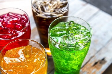 Bộ Tài chính đề xuất áp thuế tiêu thụ đặc biệt với đồ uống có đường, game online