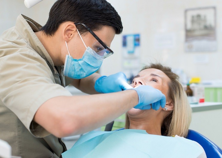 Phòng khám Răng - Hàm - Mặt là nơi chẩn đoán, điều trị, chăm sóc sức khỏe răng miệng và phục hình thẩm mỹ răng - hàm - mặt.