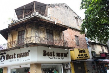 Bản tin bất động sản 20/4: Hà Nội tạm dừng bán 600 biệt thự cũ