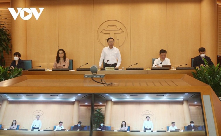 Phó Chủ tịch UBND thành phố Hà Nội Chử Xuân Dũng phát biểu chỉ đạo tại cuộc họp.. Ảnh: VOV