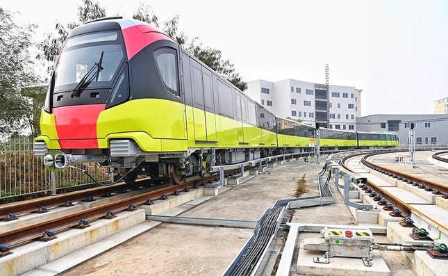UBND thành phố Hà Nội báo cáo Chính phủ thông qua 2 nội dung điều chỉnh chủ trương đầu tư dự án đường sắt đô thị Nhổn - ga Hà Nội.
