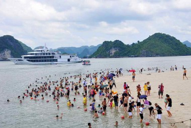 Quảng Ninh: Hạ Long muốn mở thêm cụm bãi tắm 250 ha