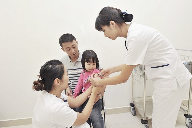 Tiêm phòng vắc-xin cúm là giải pháp phòng bệnh hiệu quả nhất hiện nay
