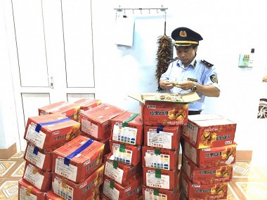 Bắc Giang: Phát hiện trên 5.700 chiếc bánh trung thu nhập lậu