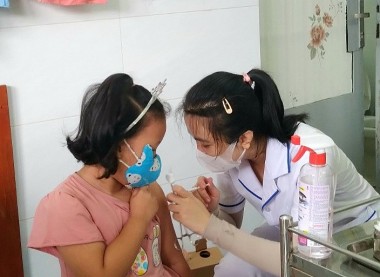 Bộ Y tế phát động Chiến dịch tiêm vaccine phòng Covid-19 'vui Trung thu và tựu trường an toàn'