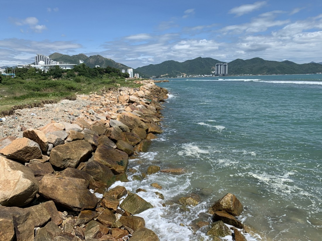Sau 10 năm được cấp giấy chứng nhận đầu tư, chủ đầu tư dự án Khu du lịch sinh thái đảo Trí Nguyên Resort & Spa nằm trong vịnh Nha Trang muốn dừng hoạt động. Ảnh: Internet)