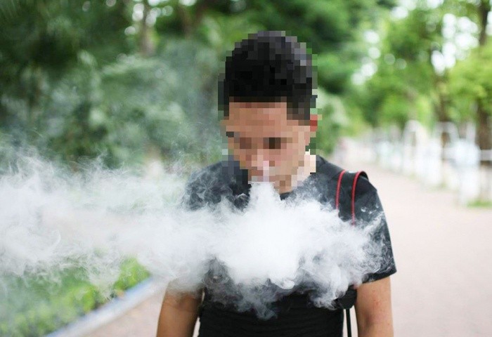 Để hạn chế được tối đa vấn nạn thuốc lá điện tử hiện nay ở lứa tuổi vị thành niên, vai trò của gia đình 
