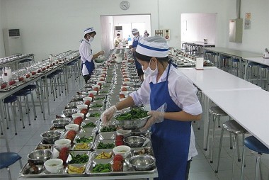 Khánh Hòa: Tăng cường đảm bảo an toàn thực phẩm, phòng chống ngộ độc thực phẩm tại các bếp ăn tập thể