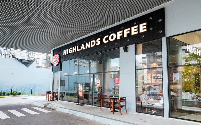 Cửa hàng Highlands Coffee tại toà Pax Sky.