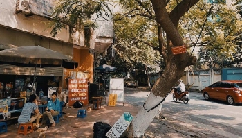Hà Nội: Tạm dừng hoạt động quán ăn đường phố, trà đá, cà phê vỉa hè từ 17 giờ ngày 3/5