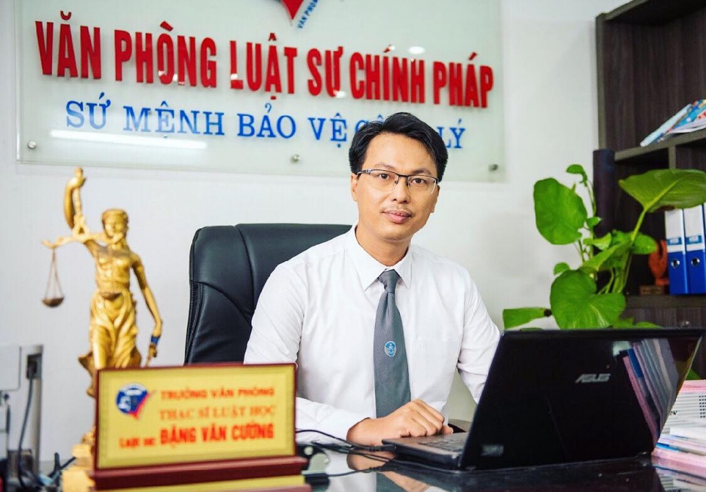 Luật sư Đặng Văn Cường -  Trưởng văn phòng Luật Chính pháp bày tỏ quan điểm về vụ việc nghệ sĩ Hoài Linh chưa thực hiện việc từ thiện cho đồng bào miền Trung