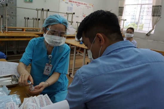 Hôm nay (22/7), TP Hồ Chí Minh bắt đầu tiêm vaccine COVID-19 đợt 5 gồm 3 loại
