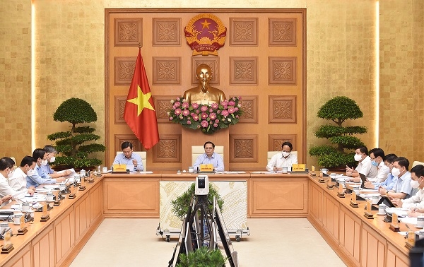 Thủ tướng Phạm Minh Chính chủ trì Hội nghị trực tuyến toàn quốc của Chính phủ với các đại diện doanh nghiệp, hiệp hội doanh nghiệp và bộ, ngành, địa phương. (Ảnh: VGP)